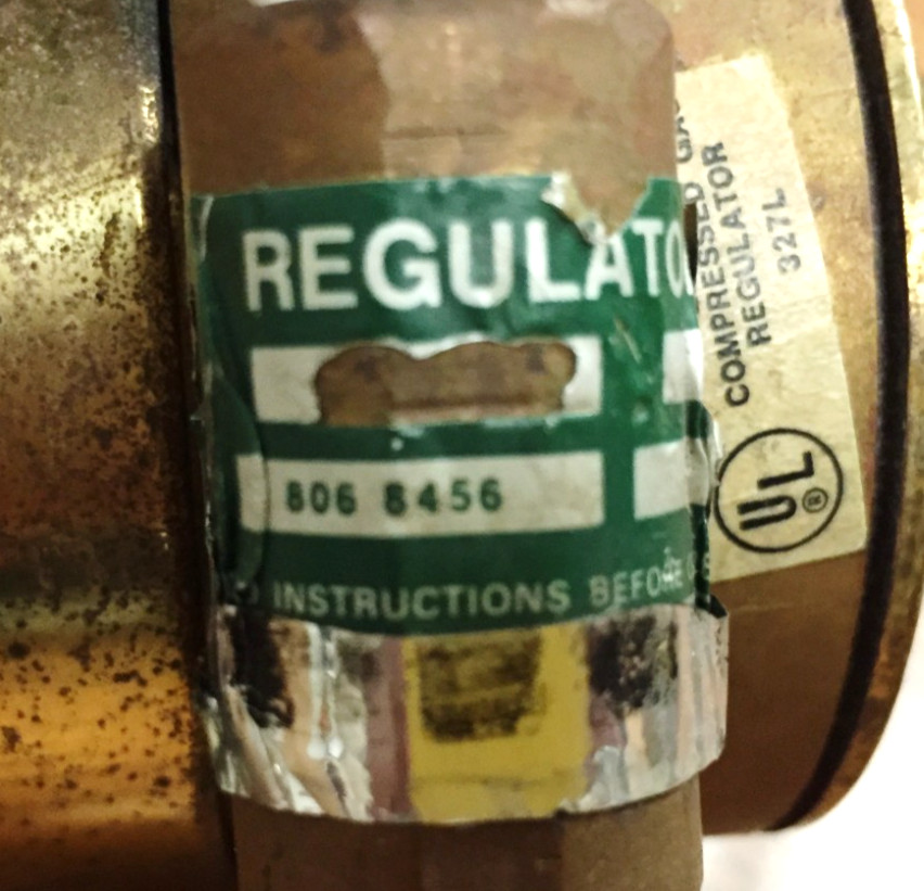 Airco 806-8456 Two Stage Oxygen & Gas Regulator with 2 Gauges of 200 & 4000 psi