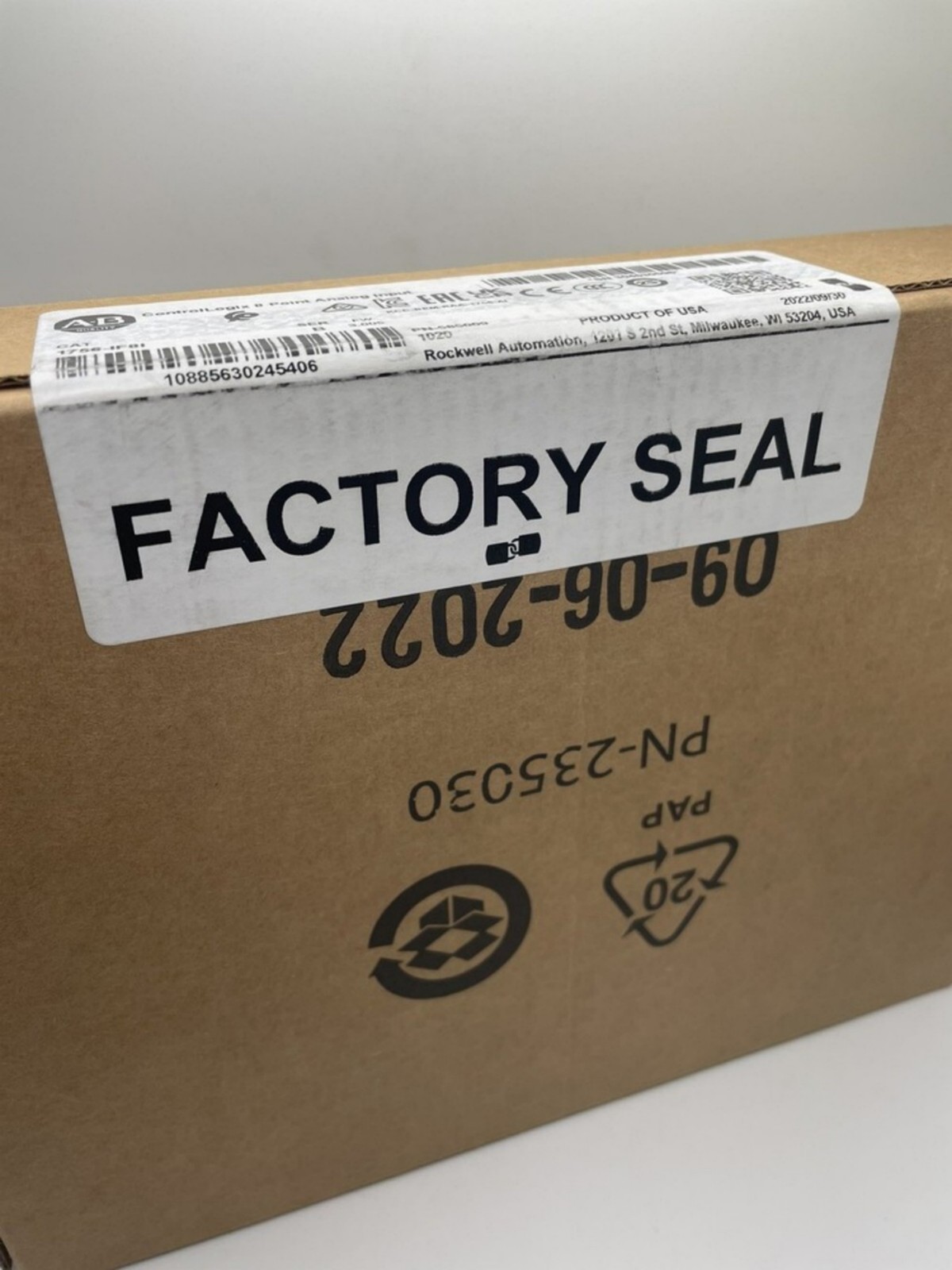 New in Box AB 1756-IF8I/B ControlLogix 8 Point Analog Input 1756IF8I serB US