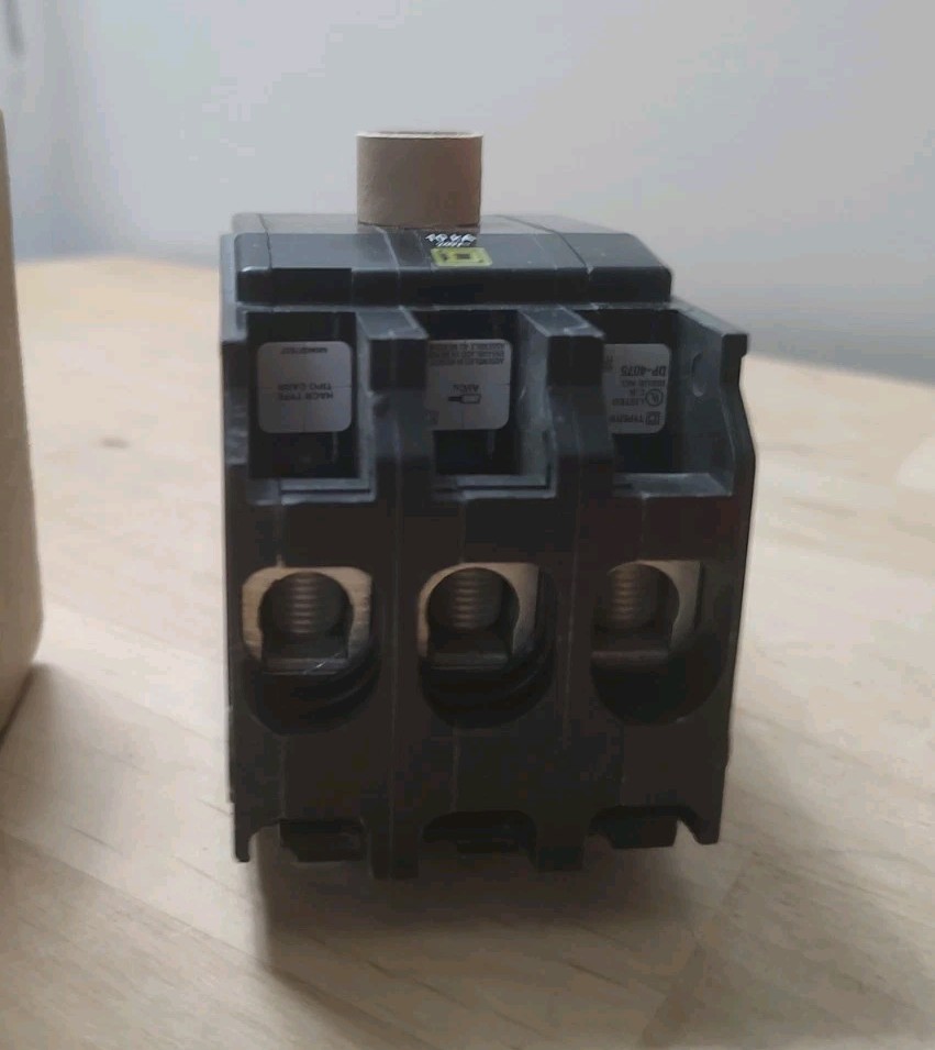 NEW Square D QO370 Type QO Plug-In Miniature Circuit Breaker 70 A 3 Pole 240 V