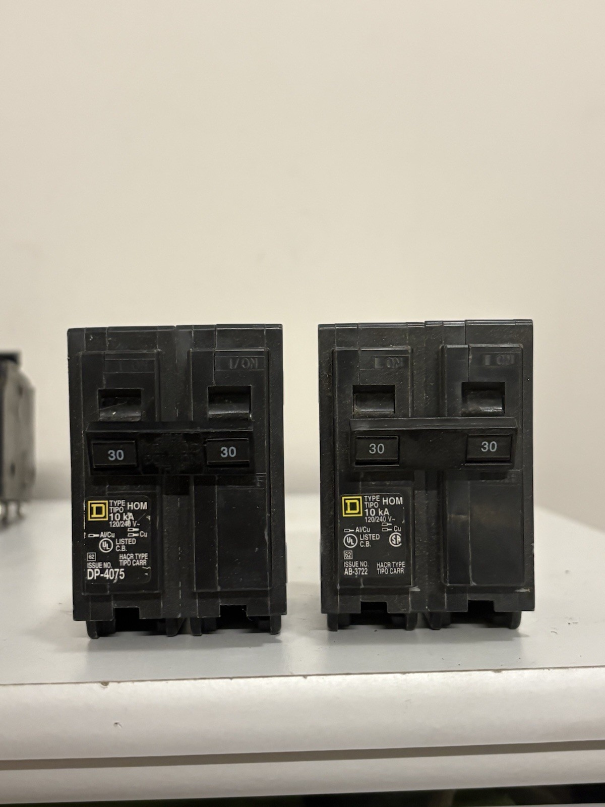 (Lot Of 2) Square D HOM230 Type HOM 2 Pole 30 Amp Home Line Circuit Breakers