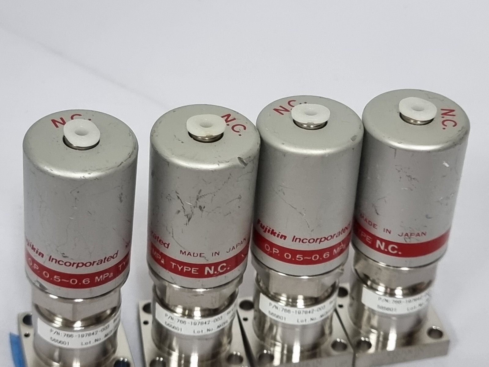 4 Fujikin O.P. 0.5~0.6 MPa, C No.565601 Type NC, Lam. 766-19782-003 Rev B,_96698