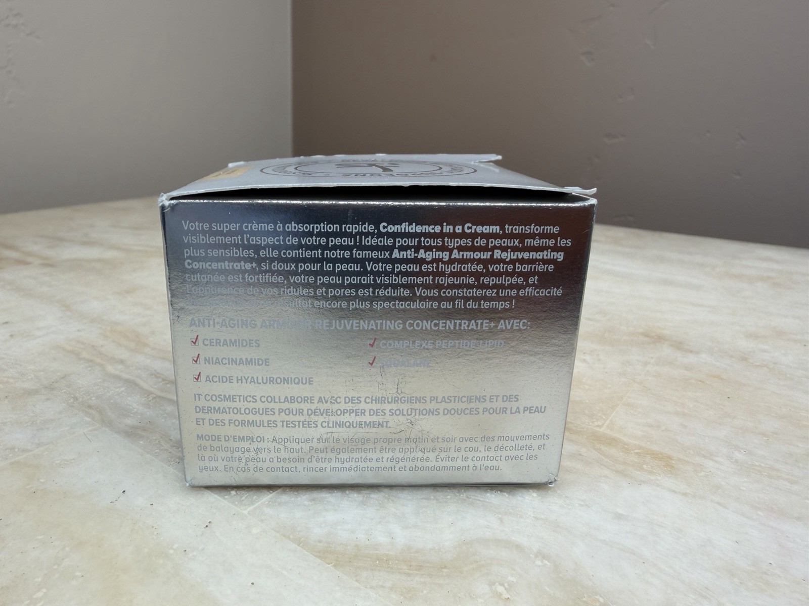 IT Cosmetics Confidence in a CREAM 2oz Moisturizing Anti-Aging Cream NEW