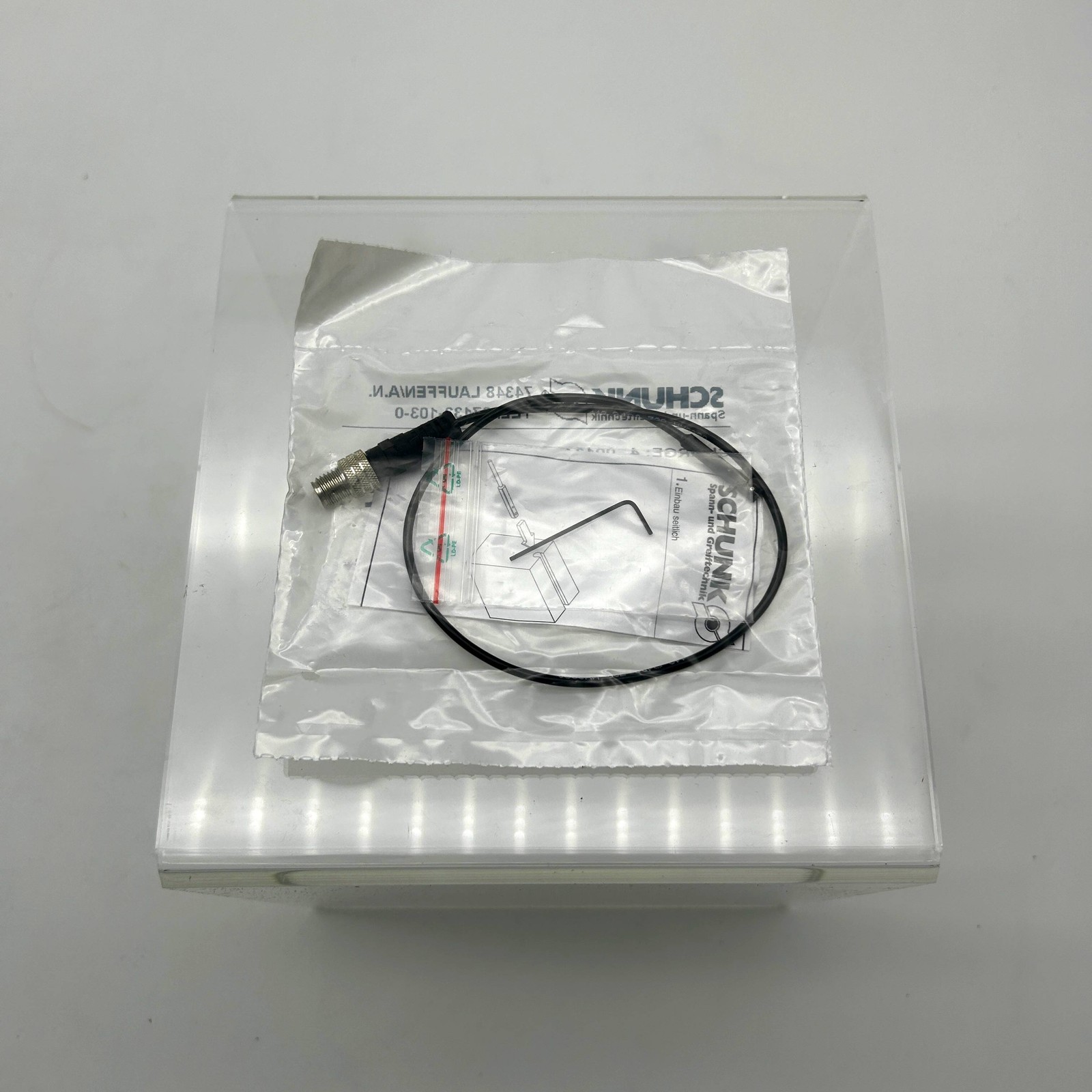 Schunk MMS22-SPM8 Electronic Magnetic Switch 301032 PNP 30CM Cable 10-30 VDC