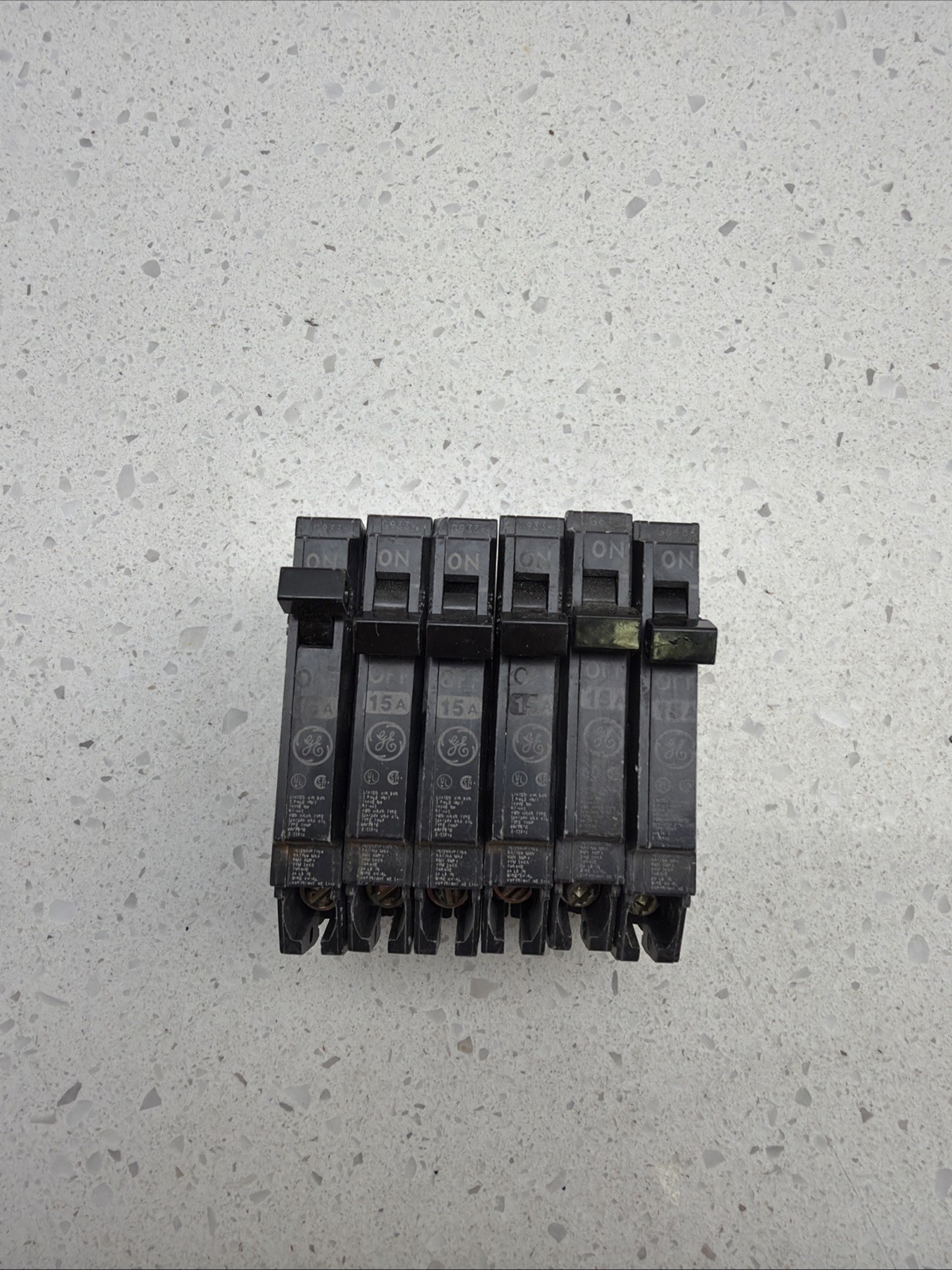 Lot of 6) GE THQP115 15 Amp Circuit Breakers 1-Pole 120/240V Tested