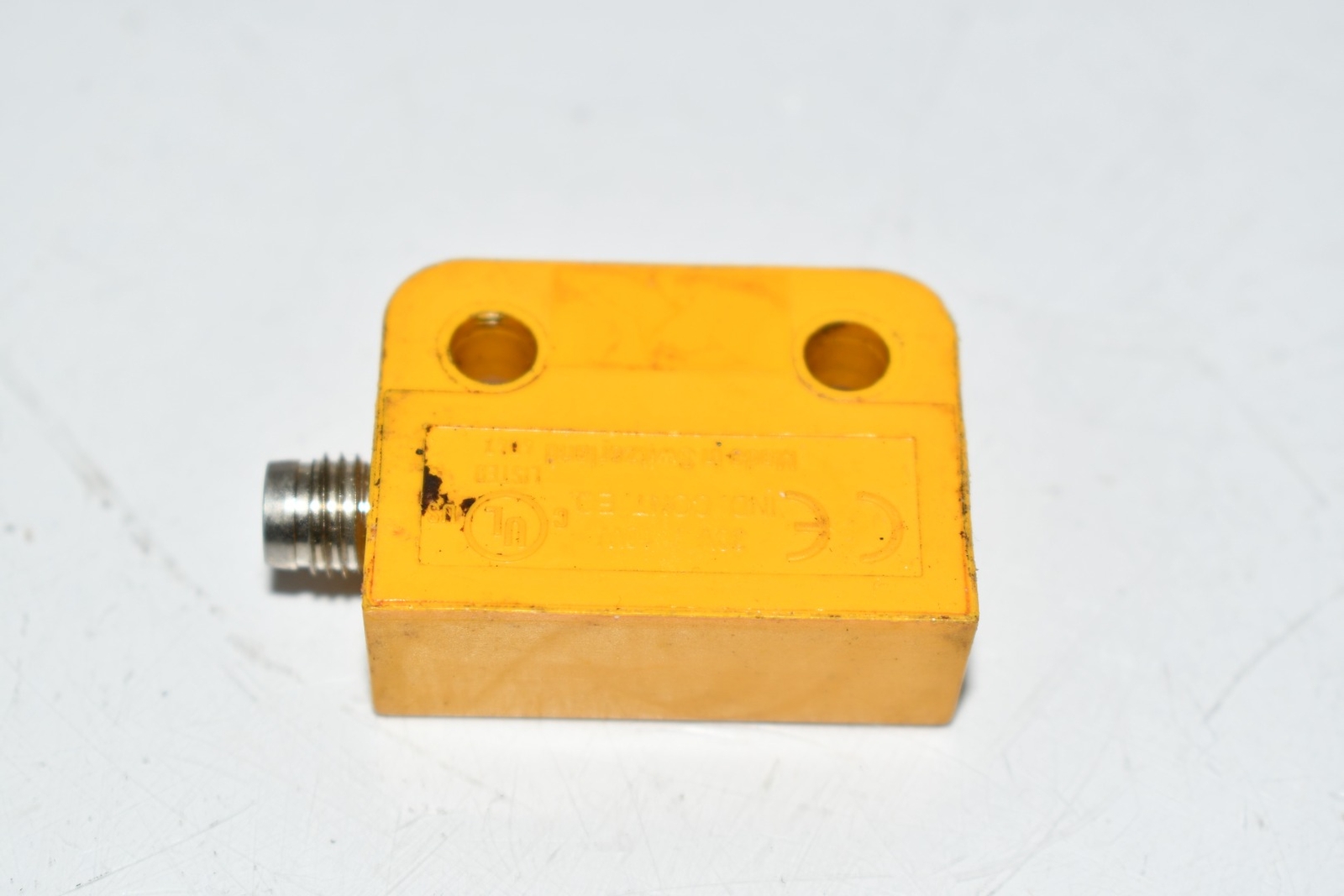 Pilz 524120 Magnetic safety switch PSEN 1.1p-20