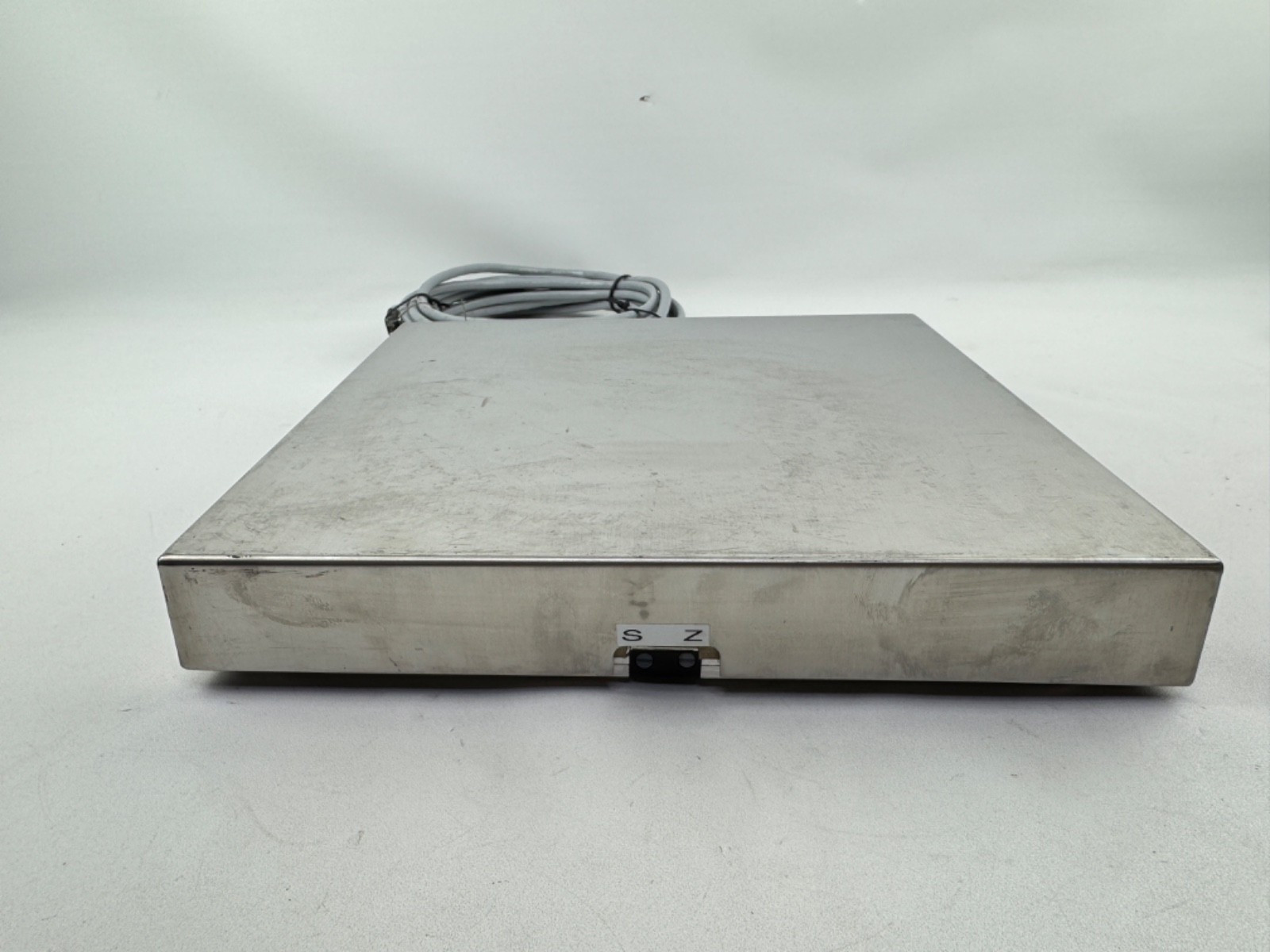 Arlyn Scales 620G-4-300 9″X9″ 300lb. / 4-20mA *USED*