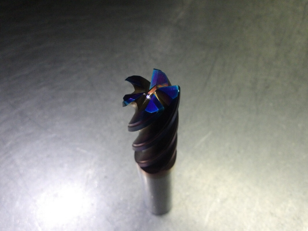Nachi 18mm 5 Flute Carbide CR Endmill 18.00×38.00×100.00xR1.00 (LOC1012A)