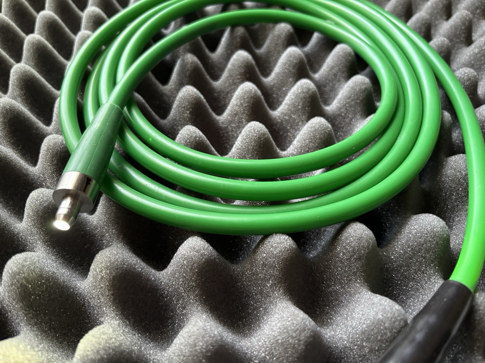 Stryker 233-050-400 AIM SafeLight Green Fiber Optic Light Cable 5mm X 3.05m