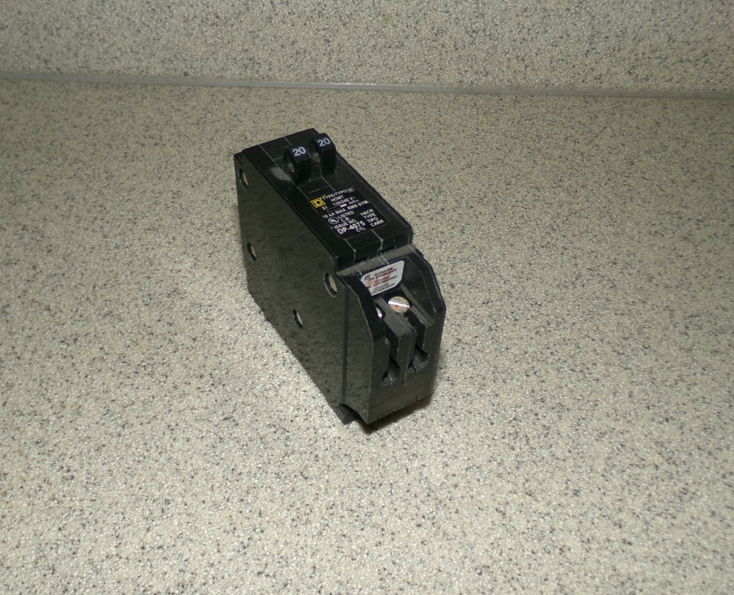 Square D HOMT S1 Single Phase 20A Circuit Breaker 120/240V Type 62