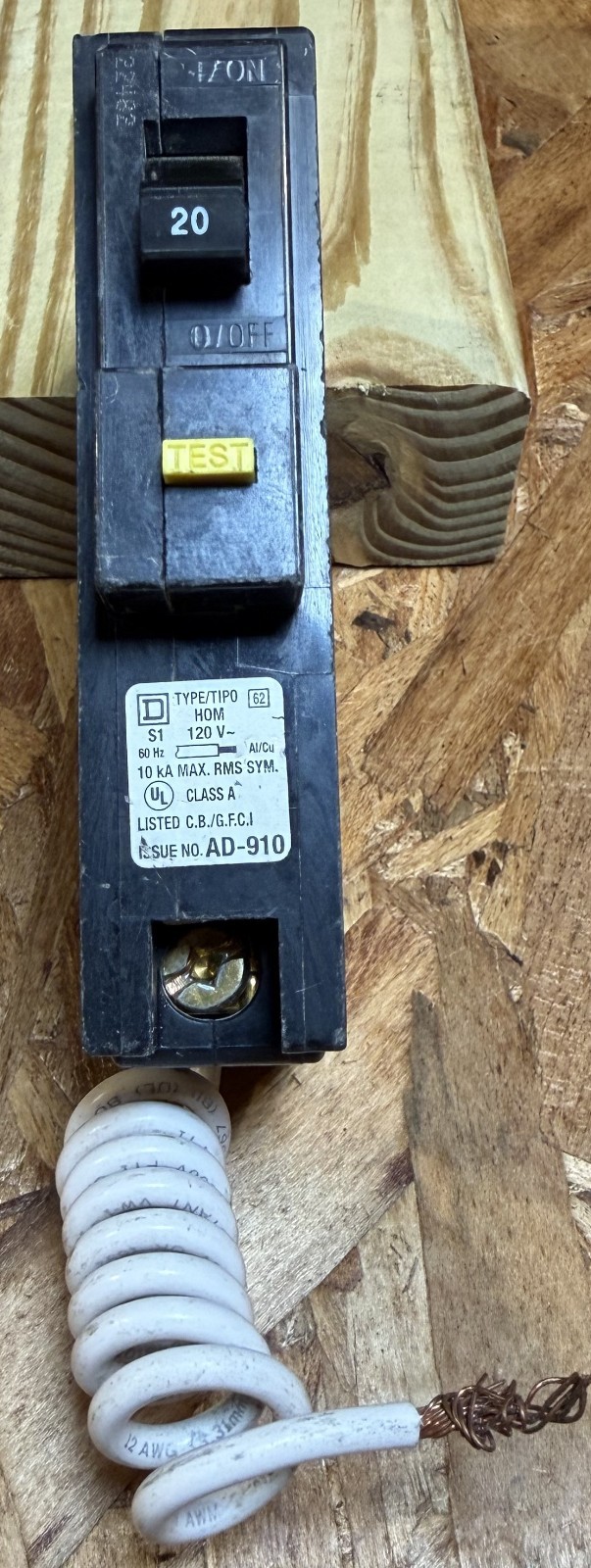 Square D Homeline HOM120GFI Circuit Breaker