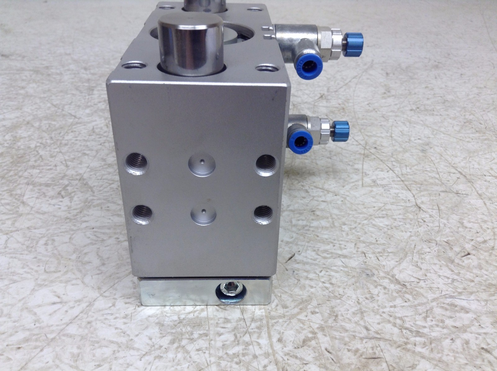 Festo DFM-40-25-P-A-GF 170864 Pneumatic Slide Cylinder DFM4025PAGF (TBI)