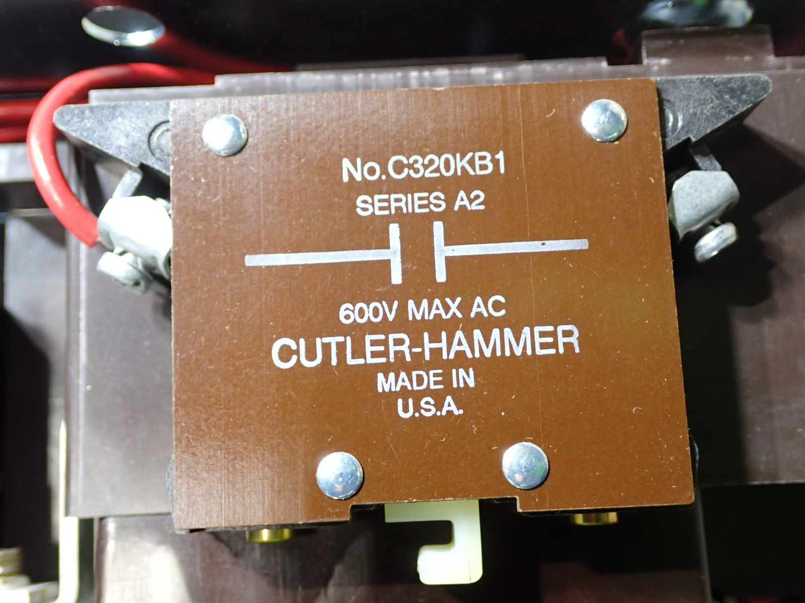 New Cutler Hammer B10DN0FB Ser B1 Single Phase Size 2 Starter 120/240 Volt Coil