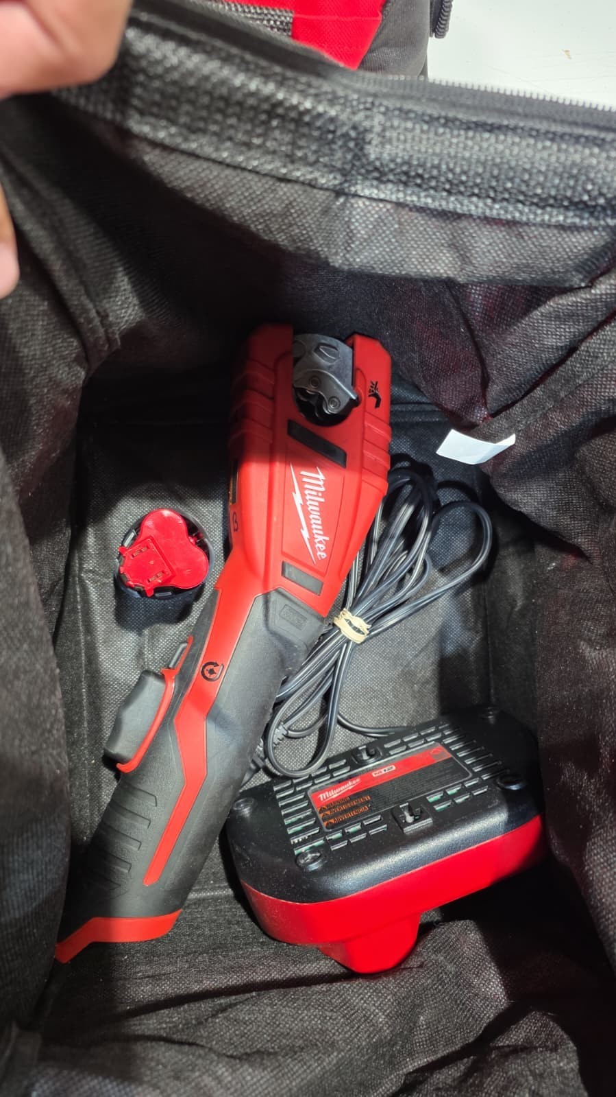 M12 12V Lithium-Ion Cordless Copper Tubing Cutter Kit with 1.5 Ah Battery, Charg