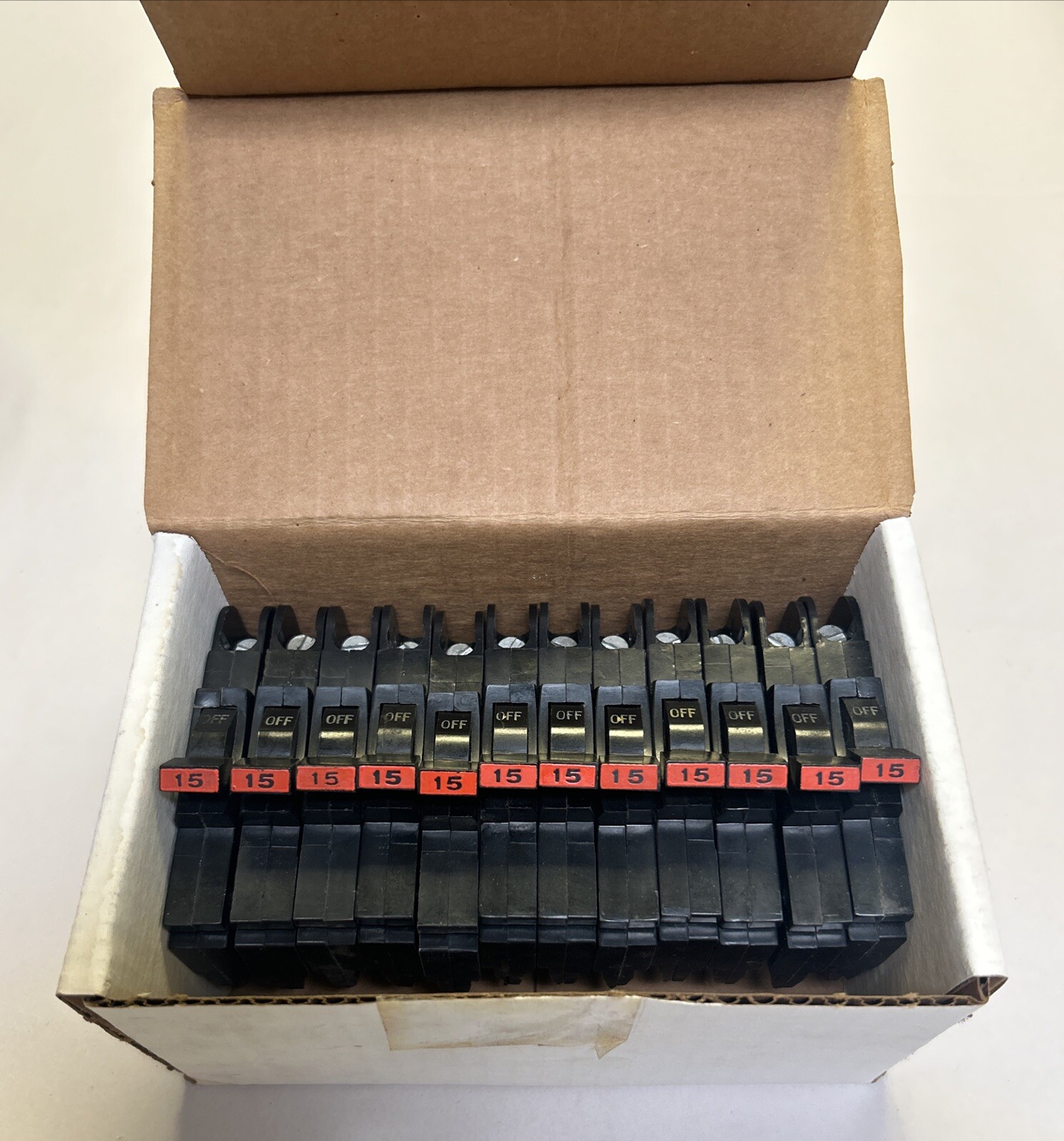 FEDERAL PACIFIC ELECTRIC,NC-NI,CIRCUIT BREAKER 15A LOT OF 12