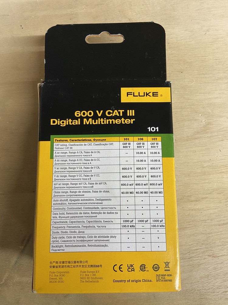 Fluke 15B+ Digital Multimeter 600V CAT III W/ Test Leads Backlit LCD (New)