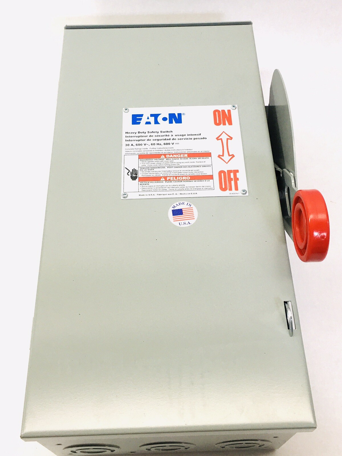 EATON ELECTRIC BOX DH261URK 30AMPS – 600V MAX AC OR DC, 2 POLE