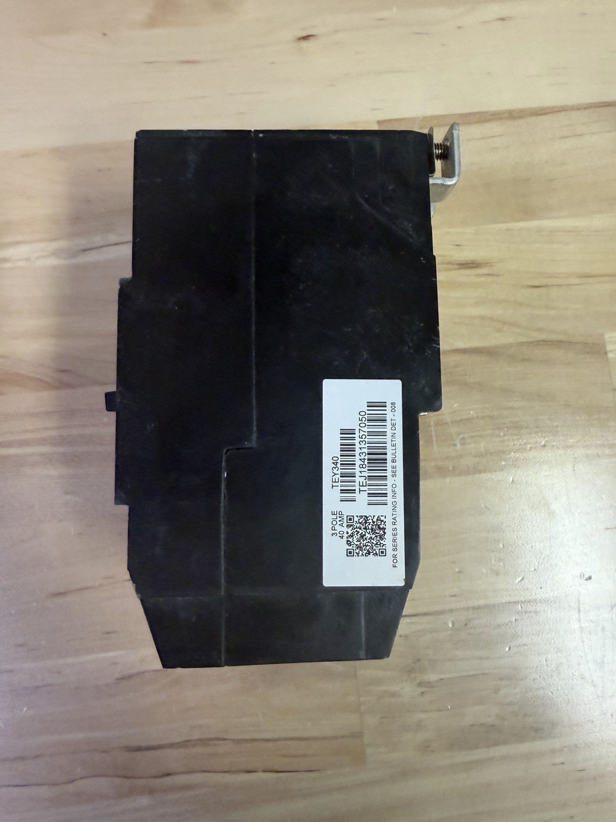 1-GE TEY340 3 POLE 40A TEY CIRCUIT BREAKER (NEW TAKE OUT)