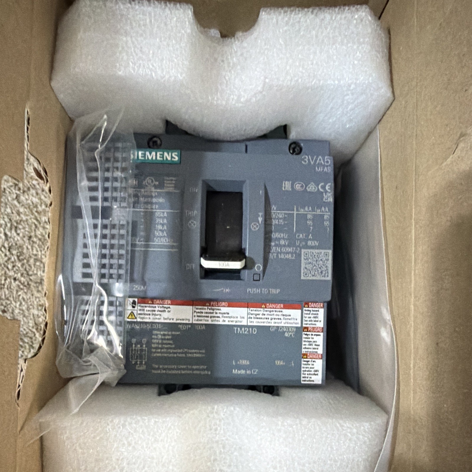 Siemens 3VA5 Molded Case Circuit Breaker 3VA5210-5ED31-0AA0 100A 600V