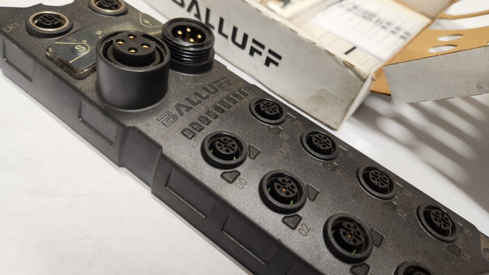 Balluff BNI008P BNI EIP-302-105-R015 Ethernet I/O Hub Network Block NEW WORN BOX