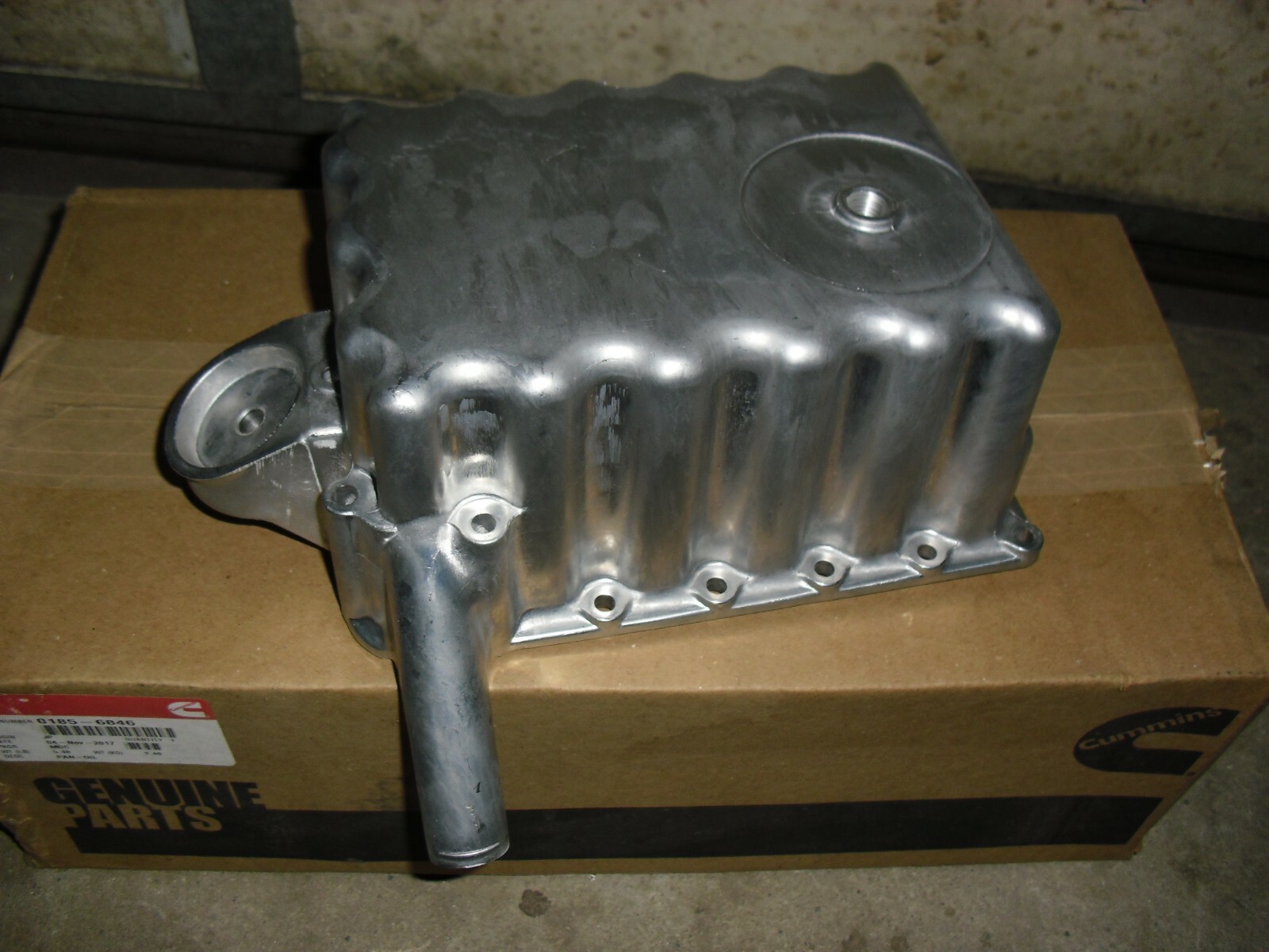 New OIL PAN aluminum Cummins 0185-6846 Onan Kubota 19280-01610