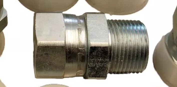 30 Pack Steel 3/4″ Male NPT x 3/4″ Female NPT Pipe Swivel Adapter 1404-12-12
