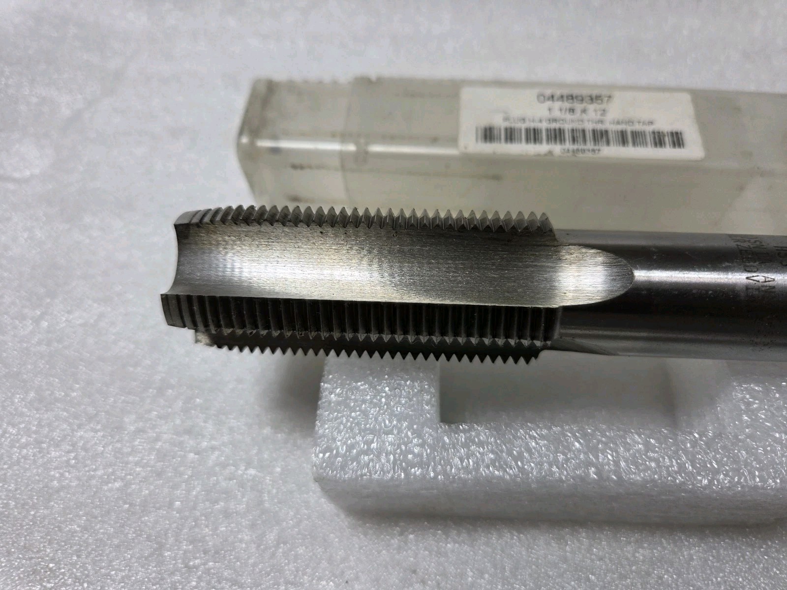 Value Collection 04489357 1-1/8″-12 HSS Right Hand Tap, 4 Flute H4,Plug Chamfer