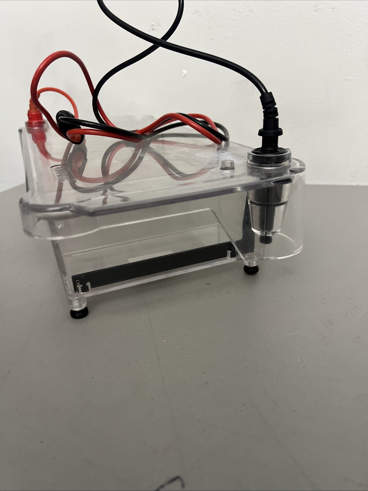 Bio-Rad Sub Cell GT Basic Horizontal Electrophoresis Systems- Working
