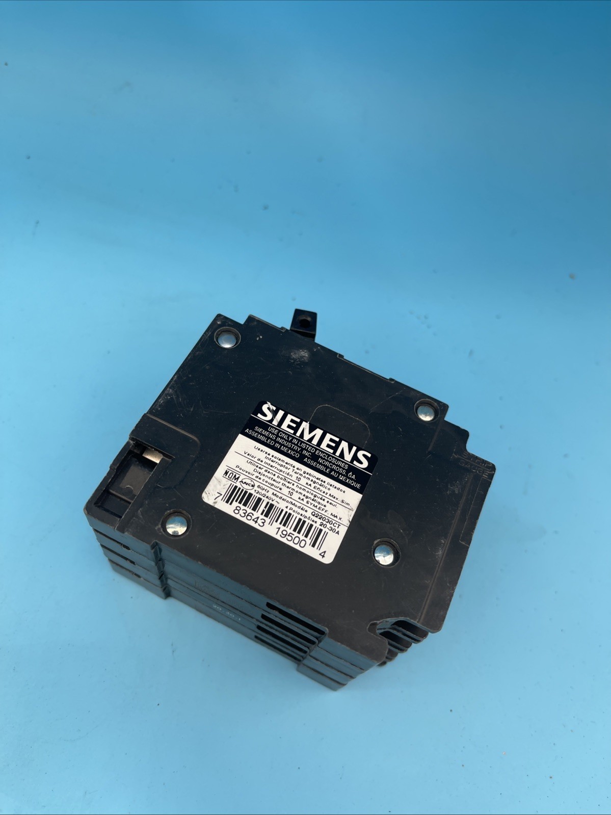 Siemens Q22030CT 30-Amp Double Pole Two 20-Amp Single Pole Circuit Breaker New