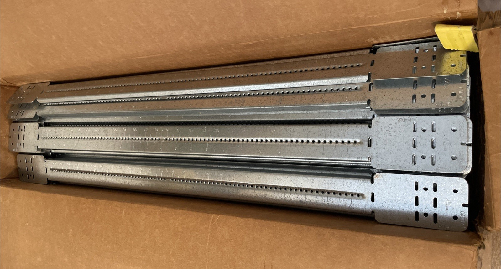 QTY 50 – Nvent CADDY SBG24a – Stud Spacing Screw Gun Bracket – FIXED 24″