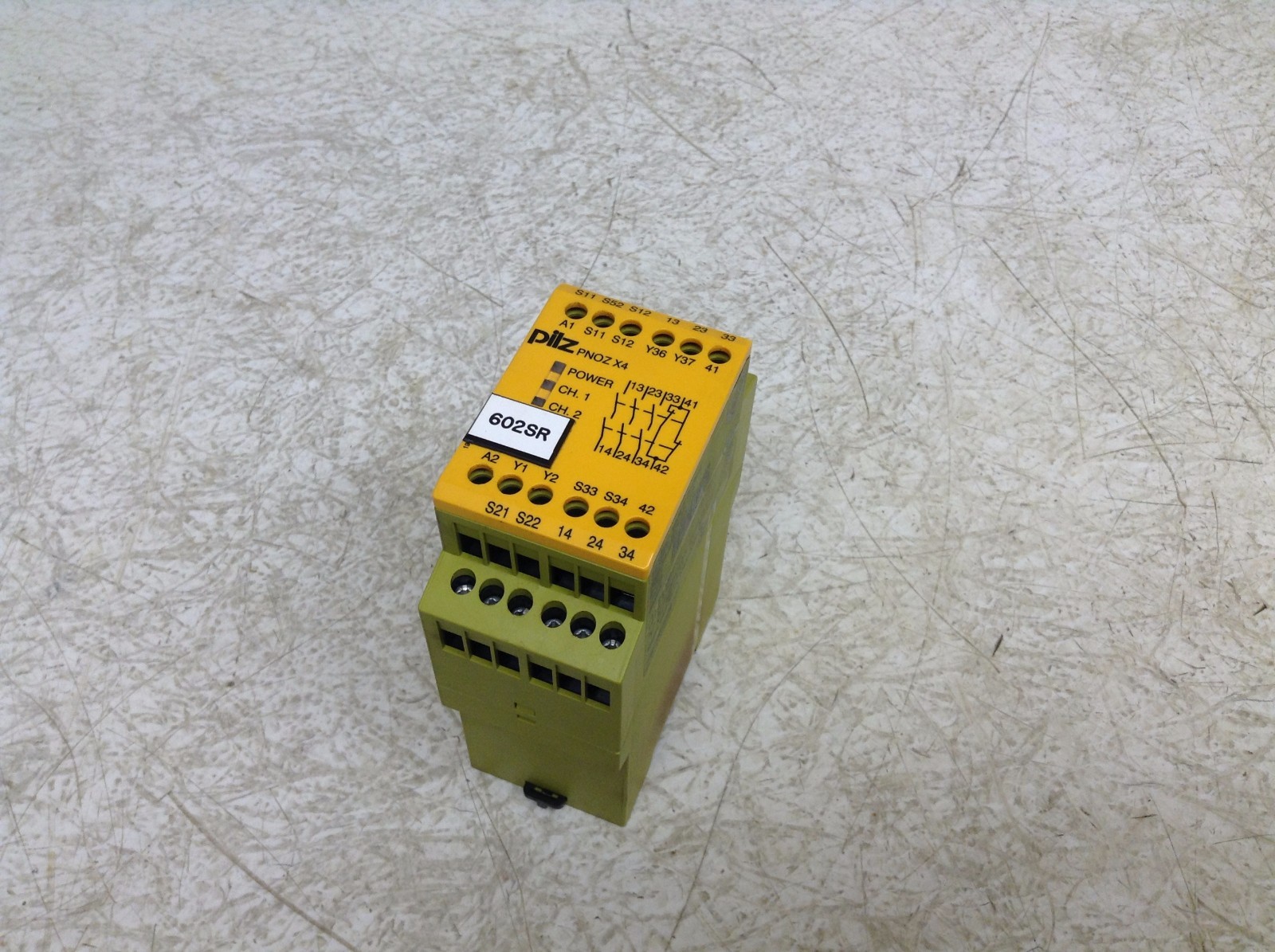 Pilz PNOZ X4 24VDC 3n/o 1n/c 24 VDC Safety Relay PNOZX4 (TSC)