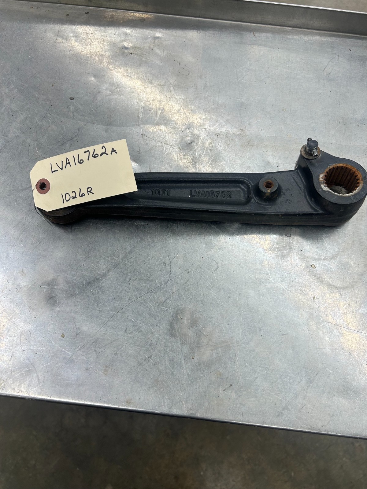 LVA16762 A John Deere 1026R Rockshaft lift arm