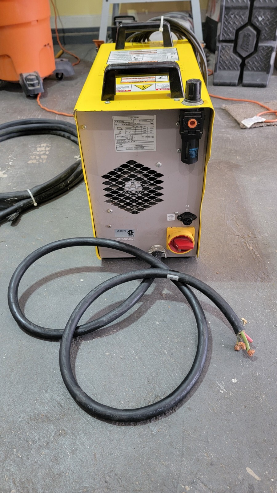 ESAB PCM-875 Plasma Cutter used in working condition 208v-230v
