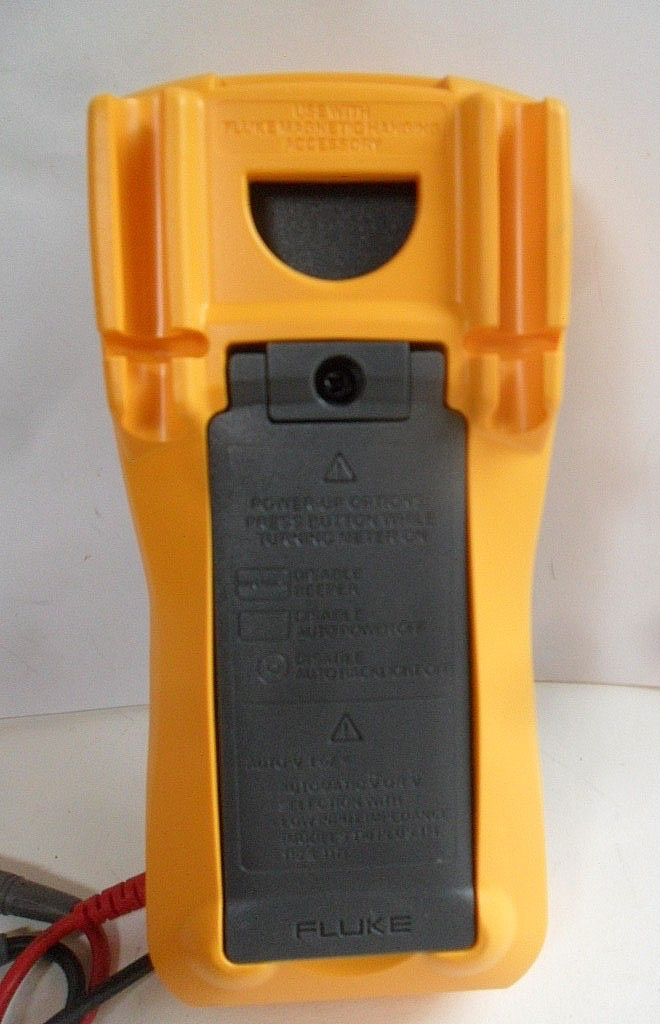 Super Clean Fluke 110 Plus TRMS Handheld Meter w/ Leads Multimeter Works