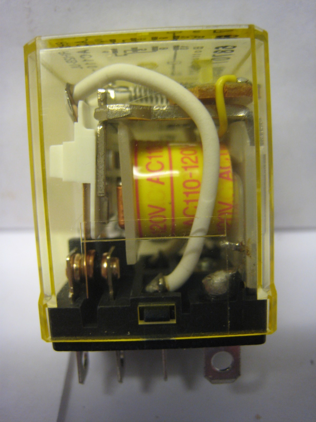 IDEC RH2B-UL AC110/120V 50/60Hz Relay 10A 8PIN