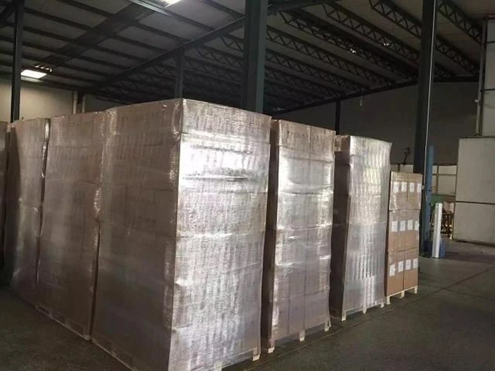 18″ x 1500′ 80 Gauge Pre-Stretched Stretch Wrap Film 4 Rolls Clear Pallet Wrap