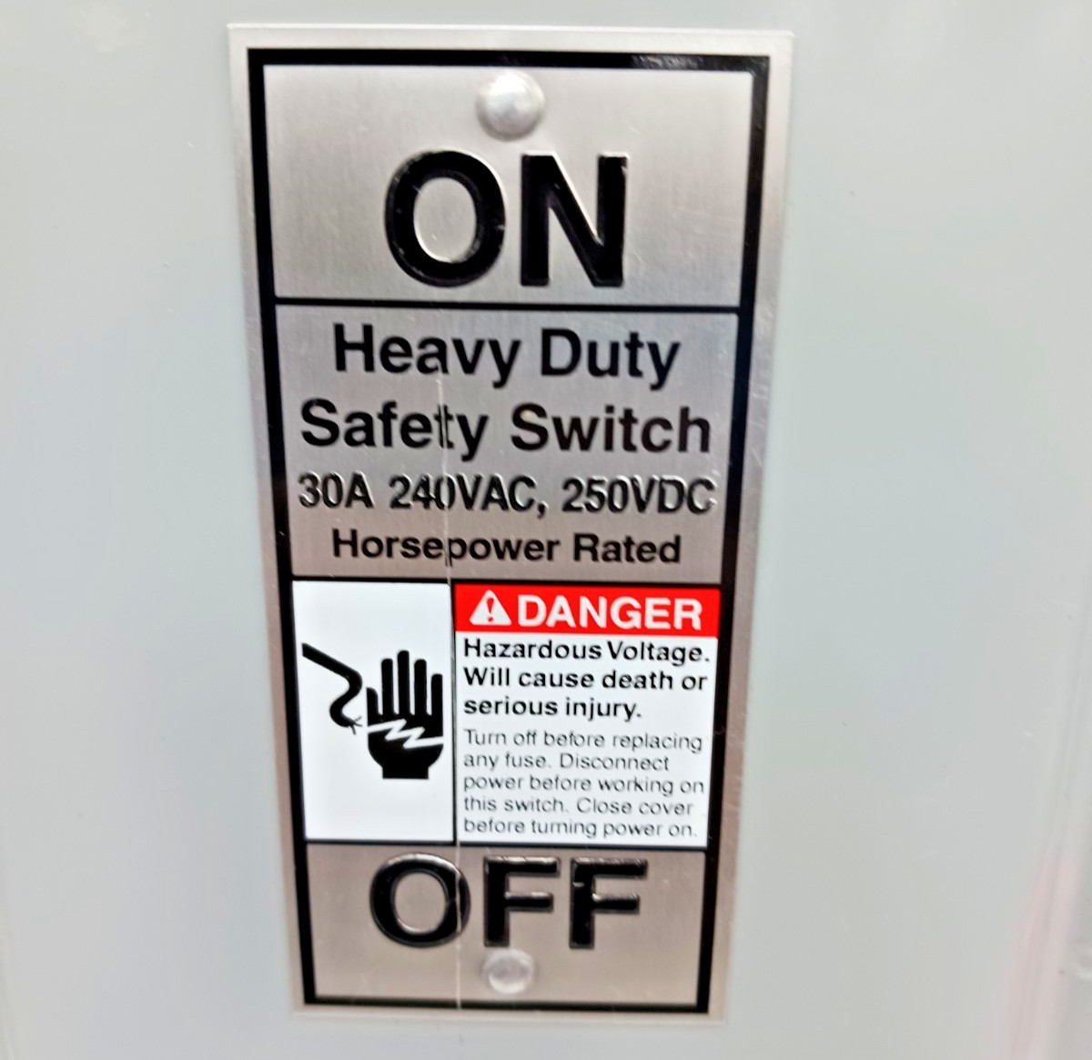 New Siemens 30 Amp Fusible Safety Switch HF321N 240 Vac 3 Pole