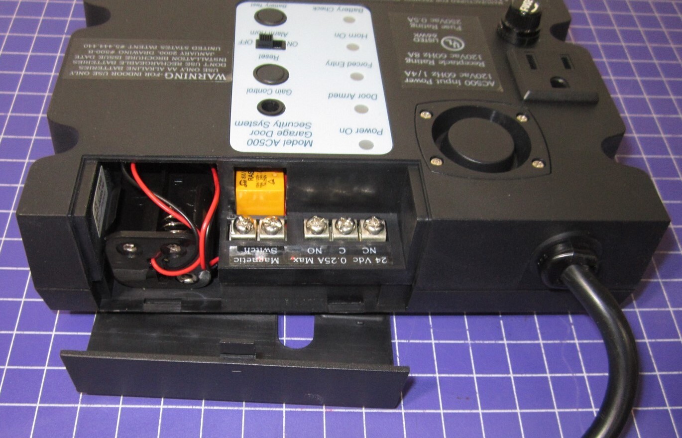 120V Stand Alone Garage Door Alarm with Gut Wrenching High Pitched Horn New