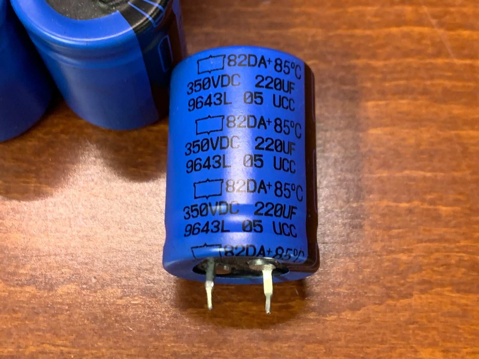10-PCS Nippon Aluminum Electrolytic Capacitor 220uF 350V UCC82DA221M350JC2D