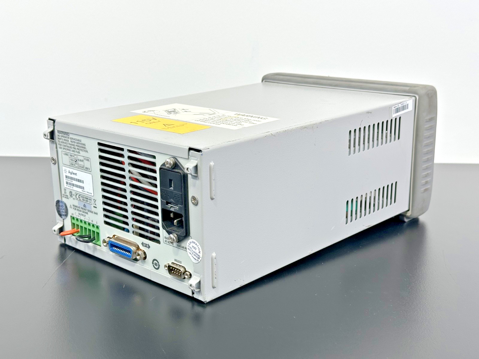 Agilent E3633A OEM DC Power Supply 8V 20A / 20V 10A Bench Power Supply