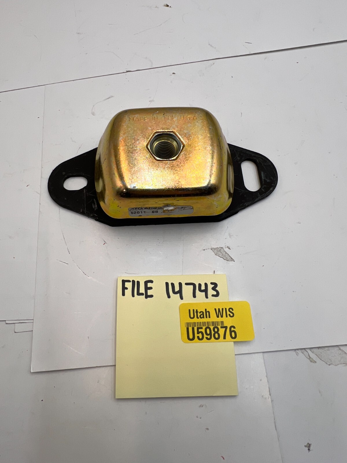 Tech Products Rubber/Metal Isolator Mount 52011-65