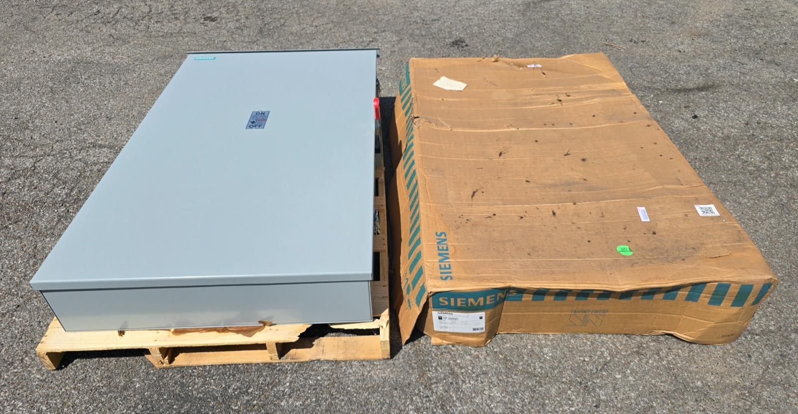 Siemens HF368NR Heavy-Duty Safety Switch,Type 3R, 1200A,New In Box!MAKE OFFER!