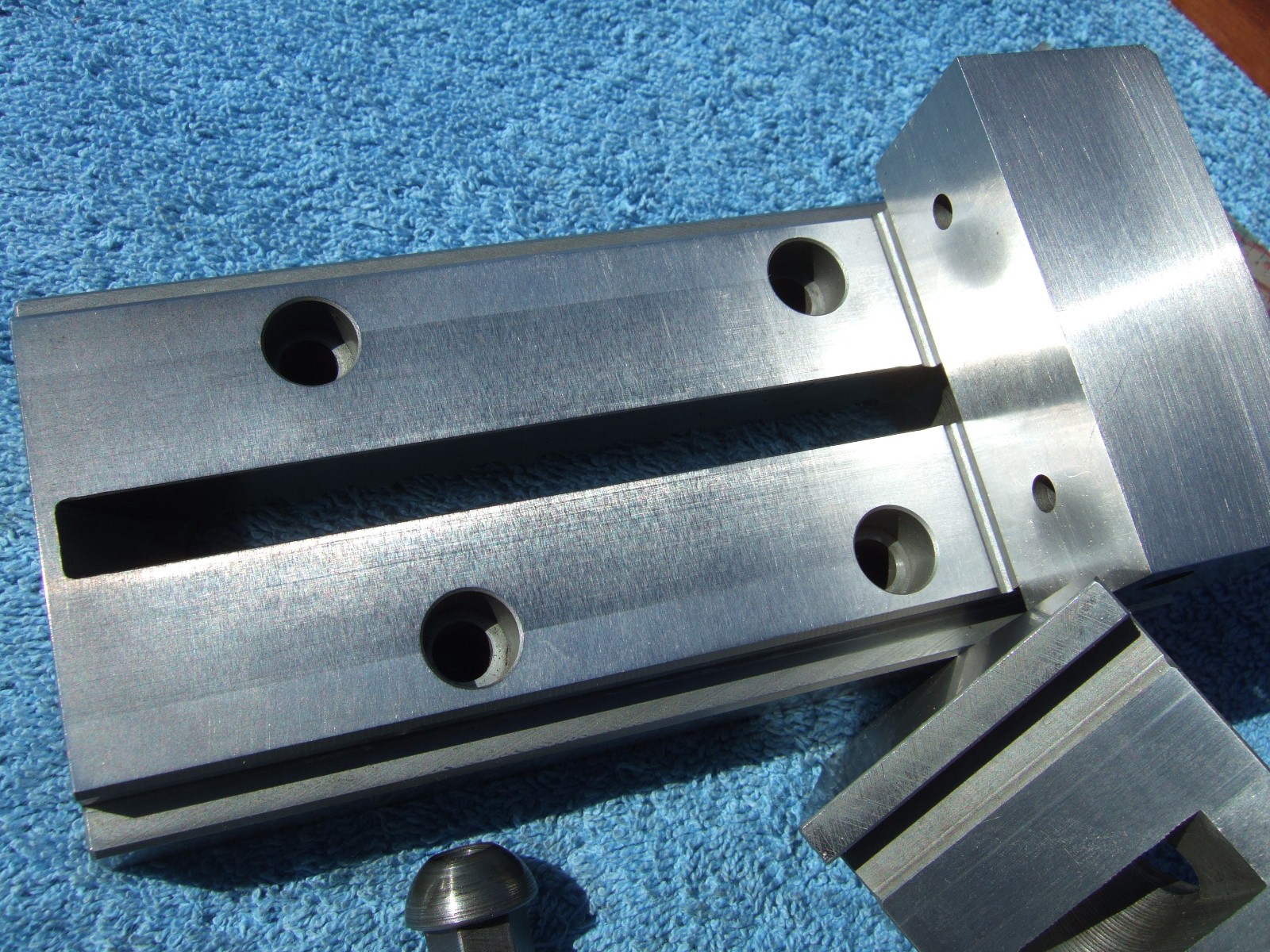 Hermann Schmidt V0 4 toolmakers grinding screwless vise 3in 4in cap B4 MACHINIST