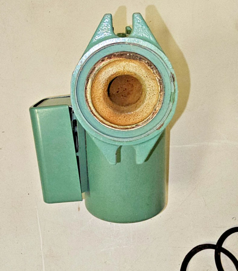 Taco 007-F5 Cast Iron Circulator, 1/25 HP (DEFECTIVE, PARTS ONLY)