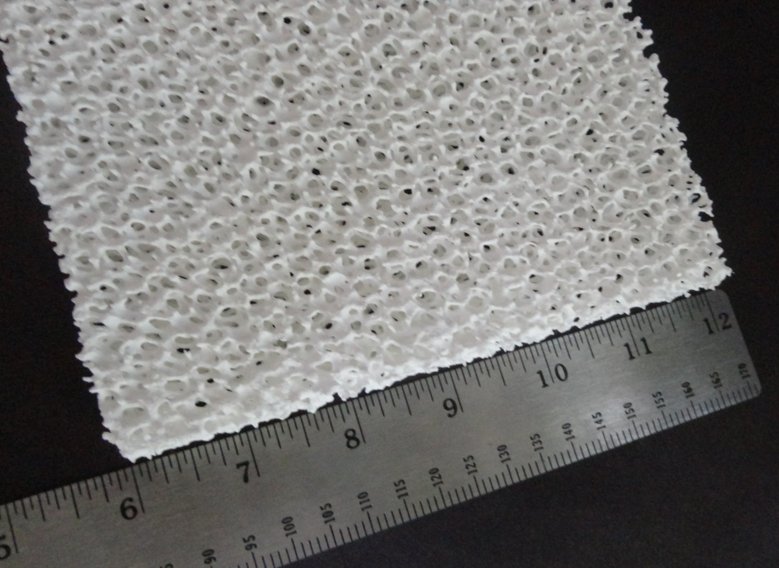 ONE 6″ x 6″ HIGH PURITY RECTANGULAR RETICULATED SPONGE ALUMINA 10 ppi No. 823