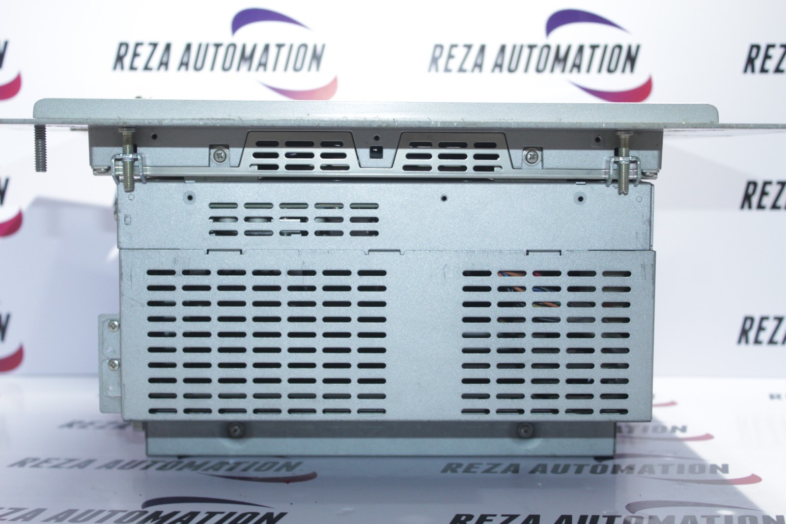 Pro-face 3582302-01 Industrial Pc Ac100-240V 50/60Hz APL3000-BA-2CD2G-2P