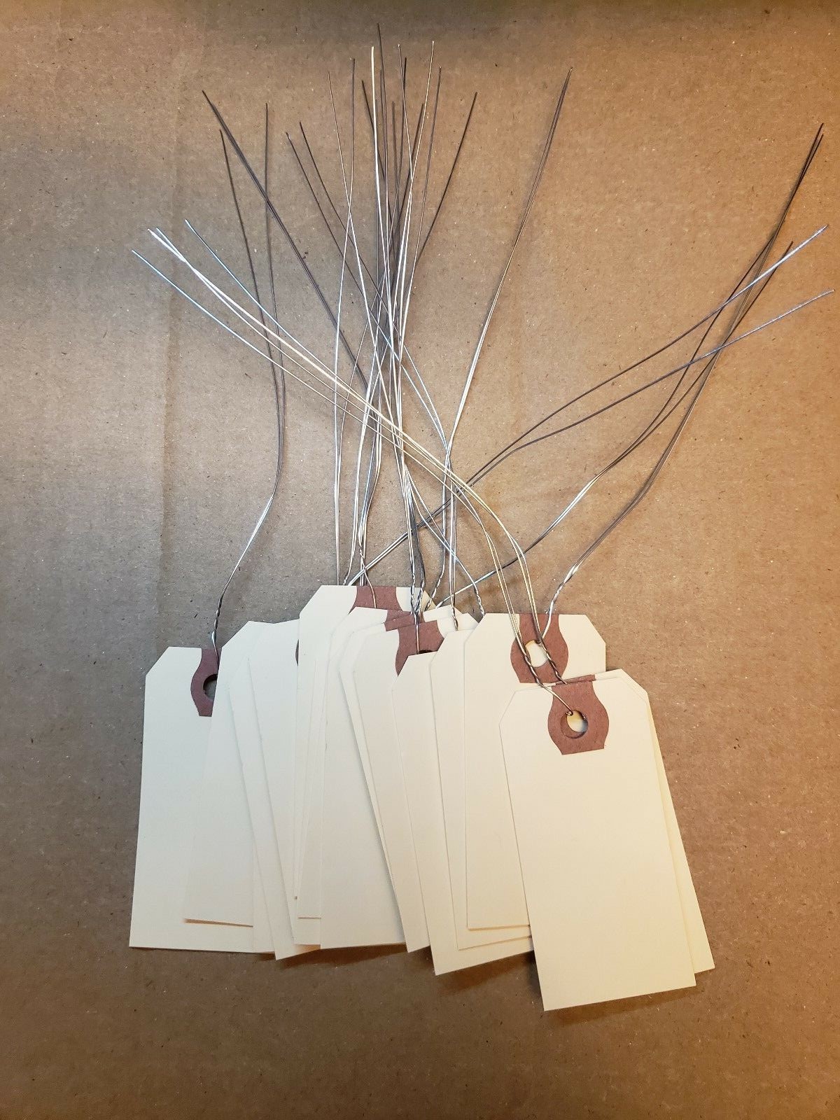 100 WIRED MANILA TAGS SIZE #1 2 3/4″x 1 3/8″ INVENTORY SHIPPING NO STRING STRUNG