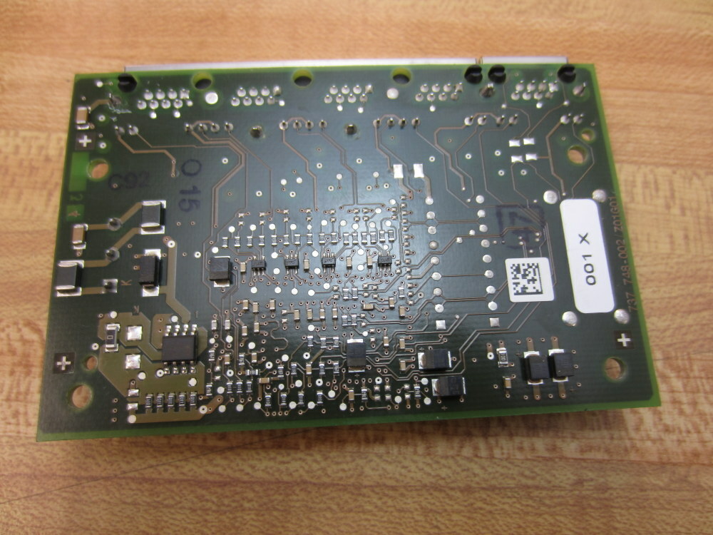 Part 737 748-002 Circuit Board 737 748-002/Z01G01