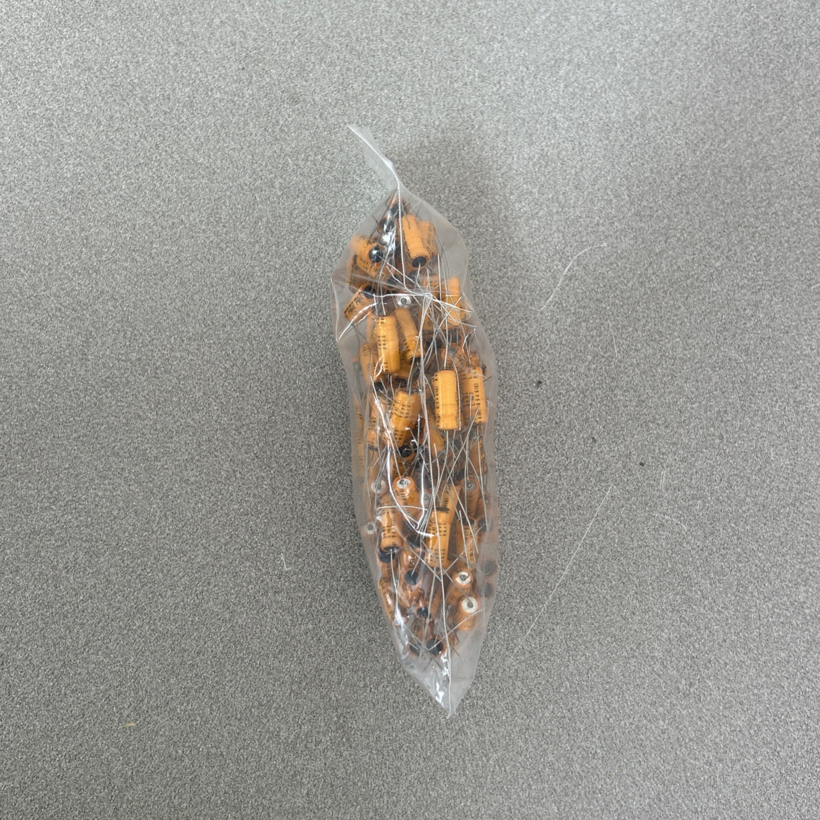 Siemens 25V 100uF Axial Electrolytic Capacitor (137 Pck)