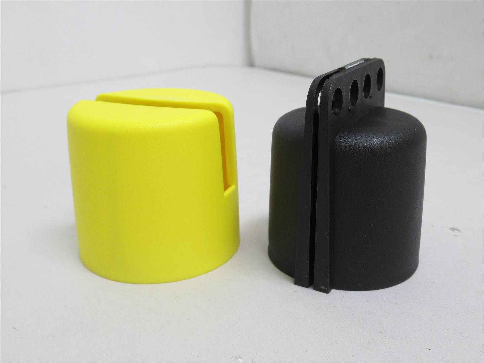 231247 New-No Box; Parker P32KB00AL Lot-3 Tamperproof Knob Covers; Series: AL