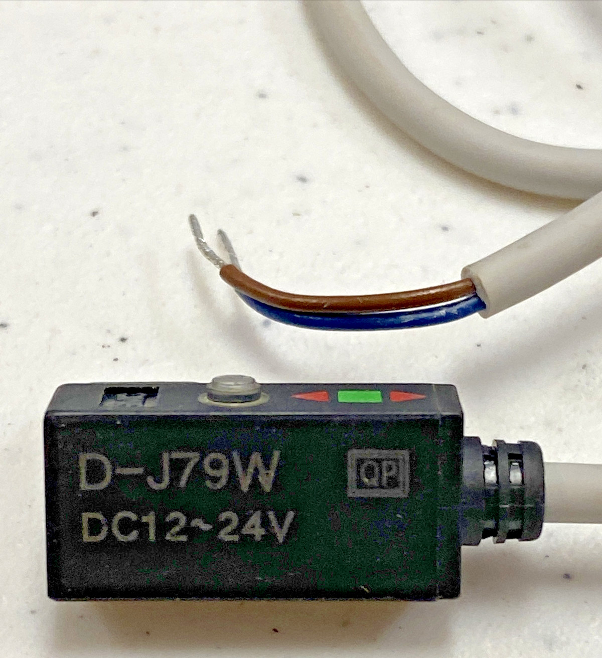 NEW SMC D-J79W AUTO PROXIMITY REED SWITCH ACTUATOR, 12-24VDC, FREE SHIPPING